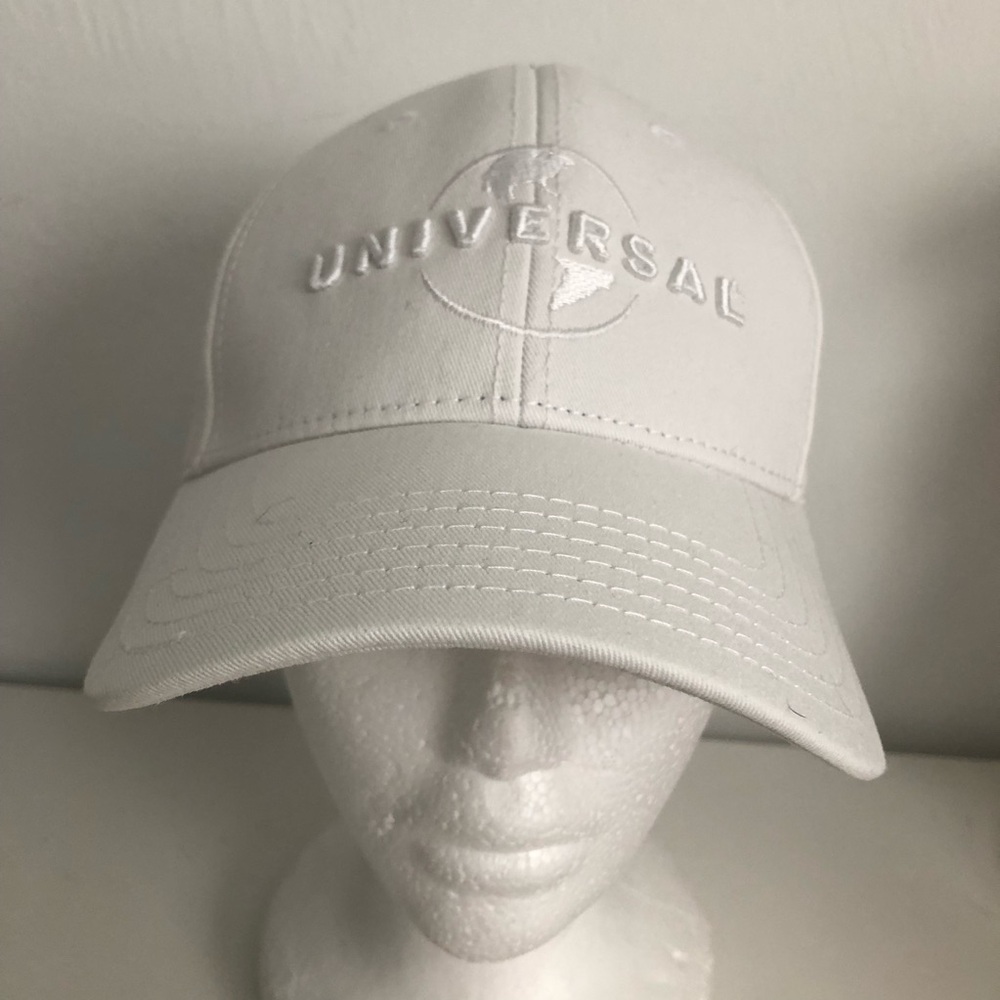 Universal Studios Embroidered Baseball Cap - White